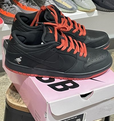 Nike Sb Dunk Low Black Pigeon Autographed