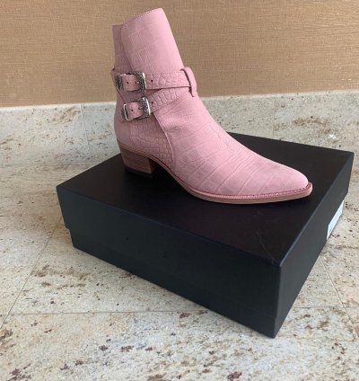 Embossed Crocodile Chain Boots