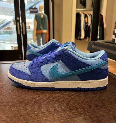 Nike Sb Dunk Low Blue Raspberry