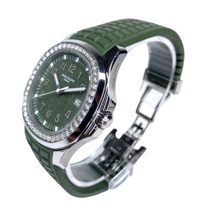 Patek Philippe Aquanaut Luce 09 2022 Fullset Extra Strap German Papers