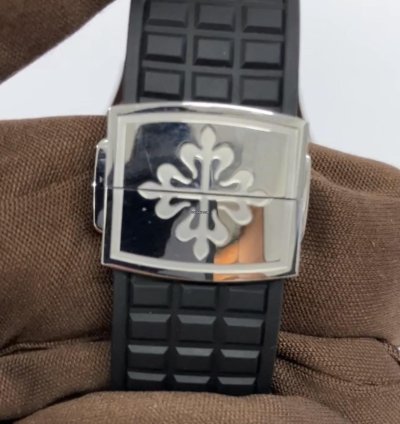Patek Philippe Aquanaut Luce 38 8 Steel - Black Dial - Diamond Bezel - Rubber Strap 5267 200a-001
