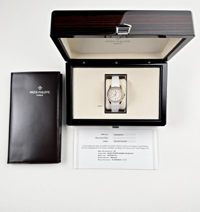 Patek Philippe Aquanaut Luce 5269 200r-001 Rose Gold White Dial 2024
