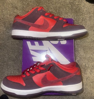 Nike Sb Dunk Low Cherry Pack