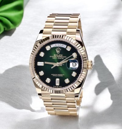 Rolex Day-date 36 18k Yellow Gold - Factory Green Diamond Dial Unworn 2022