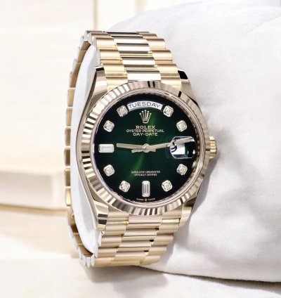 Rolex Day-date 36 18k Yellow Gold - Factory Green Diamond Dial Unworn 2022
