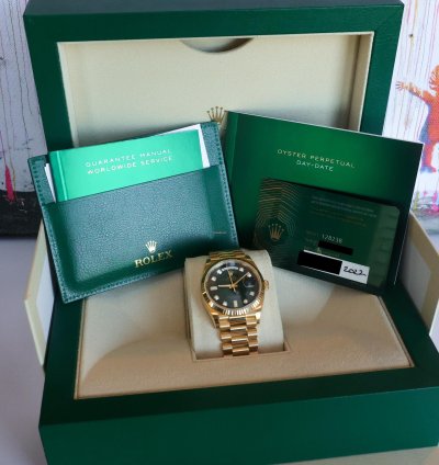 Rolex Day-date 36 18k Yellow Gold 128238 Green Ombre Diamond Dial 2022 Unworn 36mm Full Set