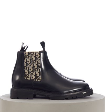 Explorer Ii Oblique Chelsea Boot In Black Polished Calfskin