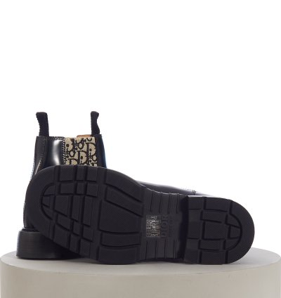 Explorer Ii Oblique Chelsea Boot In Black Polished Calfskin
