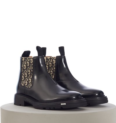 Explorer Ii Oblique Chelsea Boot In Black Polished Calfskin