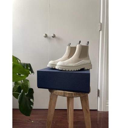 Explorer Nubuck Chelsea Boot