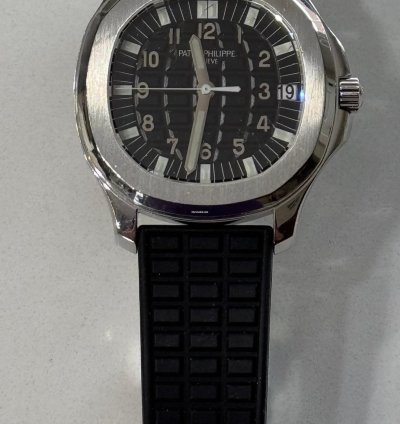 Patek Philippe Aquanaut One Owner Barely Used With Original Papers And Box