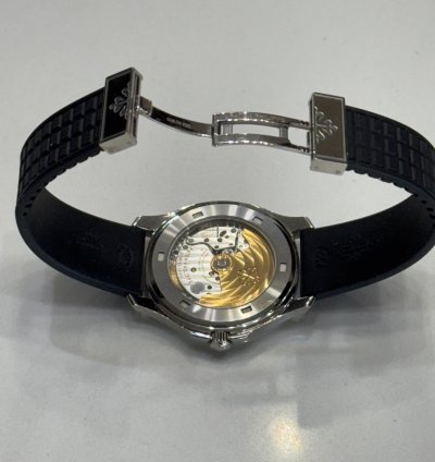 Patek Philippe Aquanaut One Owner Barely Used With Original Papers And Box