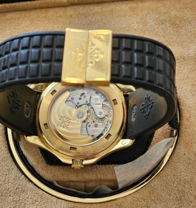Patek Philippe Aquanaut Original Box And Papers