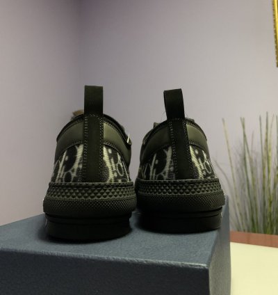 Fw 20 B23 Low Top Sneakers