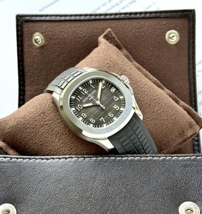 Patek Philippe Aquanaut Ref 5165 Patek Service 2008 Extract And Service Pouch Mint