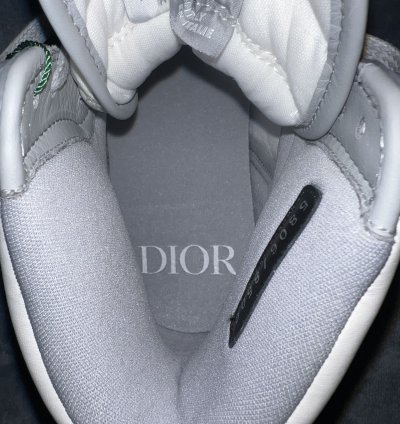 Jordan 1 Retro High Dior