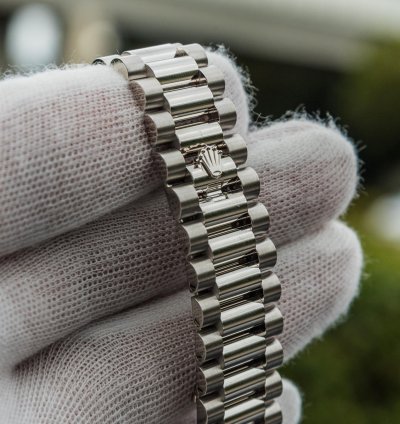 Rolex Day-date 36 36mm Dial Day-date - Ice Blue Diamond Baguette