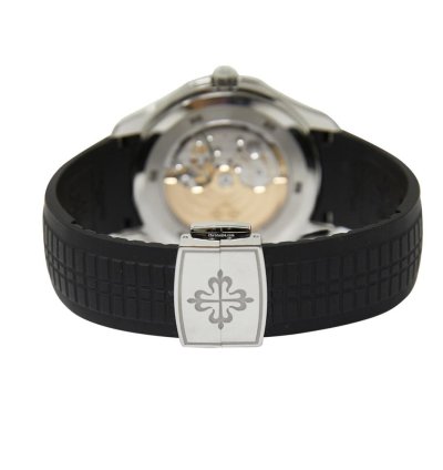 Patek Philippe Aquanaut Stainless Steel Black Dial Complete Set Mint 2022