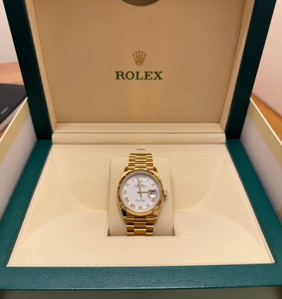 Rolex Day-date 36 36mm Gold White Face Roman Numbers