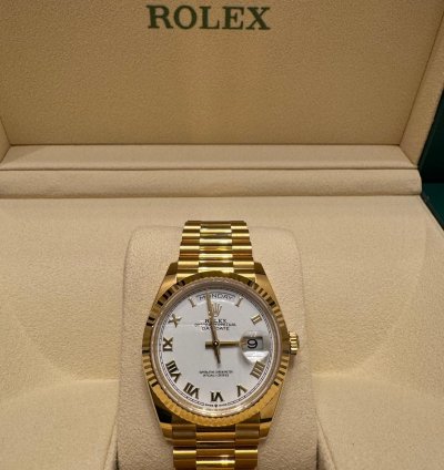 Rolex Day-date 36 36mm Gold White Face Roman Numbers
