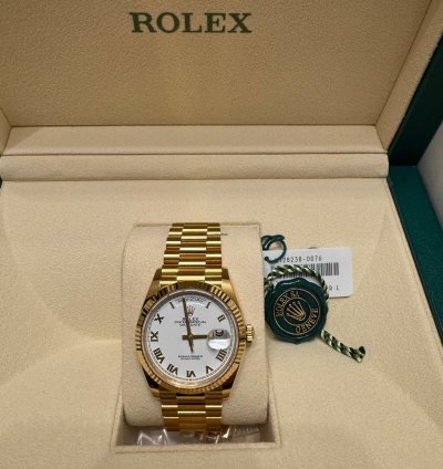 Rolex Day-date 36 36mm Gold White Face Roman Numbers