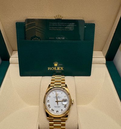 Rolex Day-date 36 36mm Gold White Face Roman Numbers