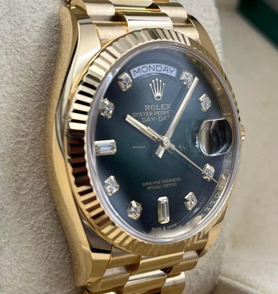 Rolex Day-date 36 36mm Green Ombre Diamond Dial Yellow Gold Bracelet 128238 Unworn 2023