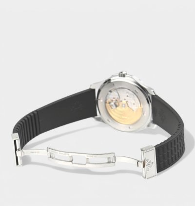 Patek Philippe Aquanaut Steel Black Automatic Date 39 3x37mm Vintage 5065a-001