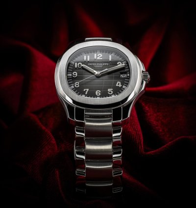 Patek Philippe Aquanaut Steel Black Dial 40mm Mint Box Papers 5167 1a-001