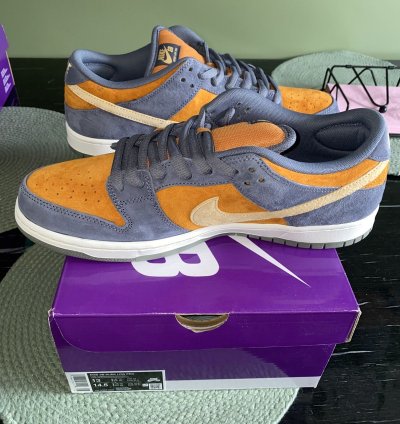 Nike Sb Dunk Low Light Carbon Monarch