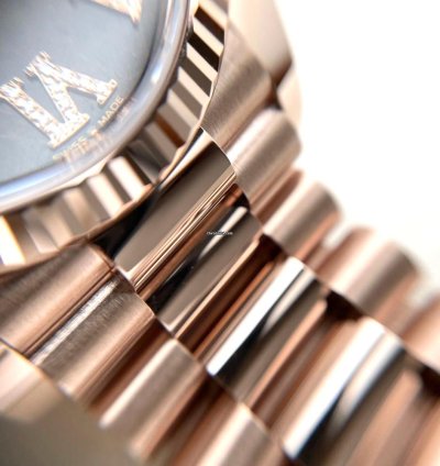 Rolex Day-date 36 36mm Rose Gold Eisenkiezel Roman Diamond Dial Unworn Full Set