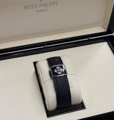 Patek Philippe Aquanaut Travel Time 2021 Full Set 5164a-001