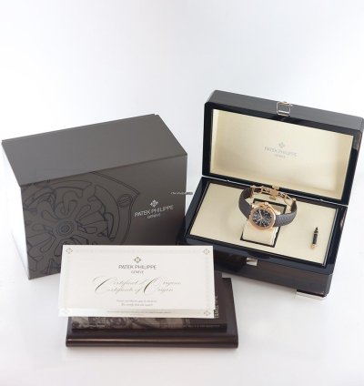 Patek Philippe Aquanaut Travel Time 40 8mm Rosegold 2022