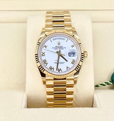 Rolex Day-date 36 36mm White Roman Dial Unworn Full Set 2023 Full Stickers 128238