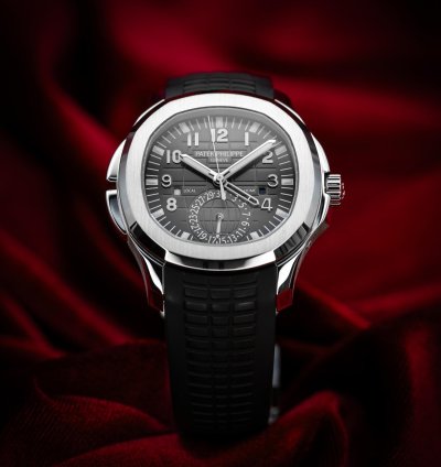 Patek Philippe Aquanaut Travel Time 5164a Steel Black Dial 40 8mm Mint Condition 5164a-001