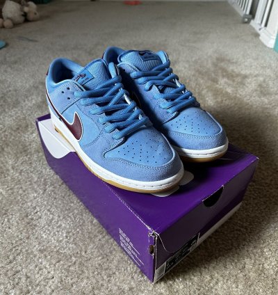 Nike Sb Dunk Low Phillies Size 9 Used