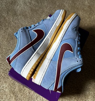 Nike Sb Dunk Low Phillies Size 9 Used