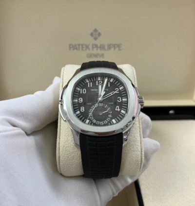 Patek Philippe Aquanaut Travel Time Black Dial 5164a-001