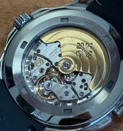 Patek Philippe Aquanaut Travel Time Box Papiere