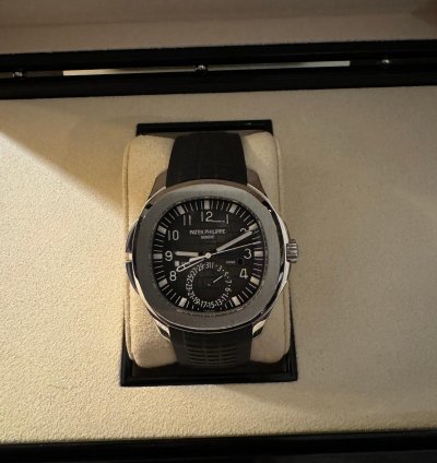 Patek Philippe Aquanaut Travel Time Full Set 2019 Very Good Condition