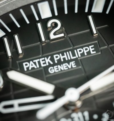 Patek Philippe Aquanaut Travel Time Gmt 5164a-001 With Box