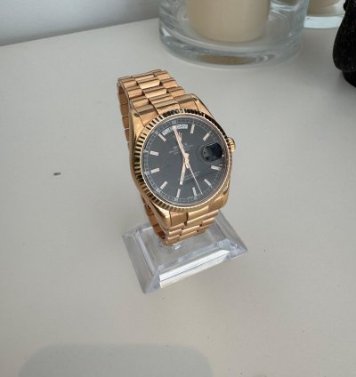 Rolex Day-date 36 Complete With Original Papers And Box