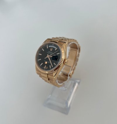 Rolex Day-date 36 Complete With Original Papers And Box