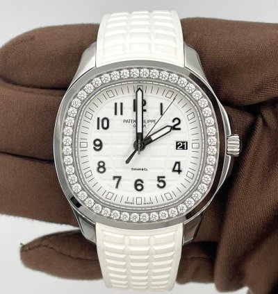 Patek Philippe Aquanaut Very Rare Steel Tiffany Signed Ladies Aquanaut 5267 200a-010