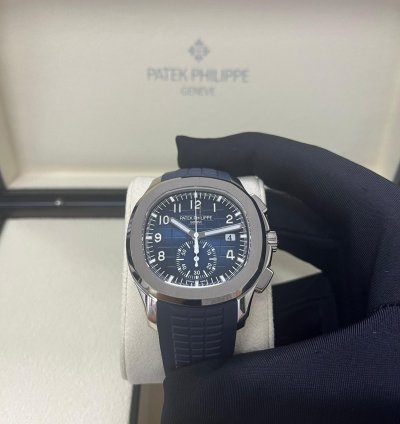 Patek Philippe Aquanaut White Gold Blue Dial 5968g-001