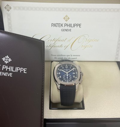 Patek Philippe Aquanaut White Gold Blue Dial 5968g-001
