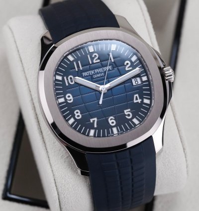 Patek Philippe Aquanaut White Gold Complete Set Mint Blue Dial 42mm - 5168g-001 5168g