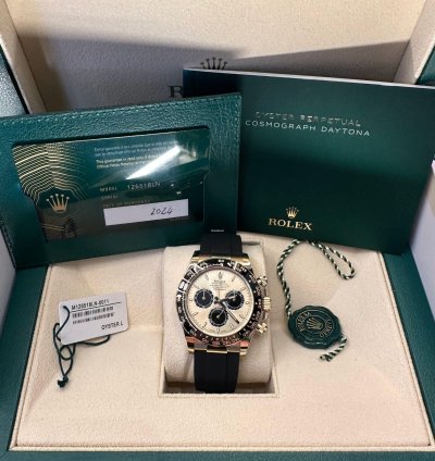 Rolex Daytona 126518ln Yellow Gold Champagne Black Dial 2024