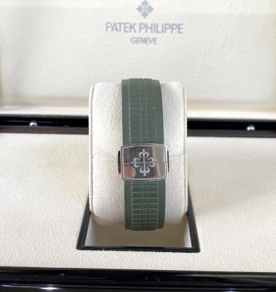 Patek Philippe Aquanaut White Gold Khaki Green 2022