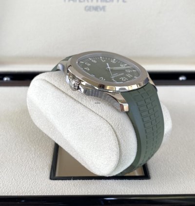Patek Philippe Aquanaut White Gold Khaki Green 2022
